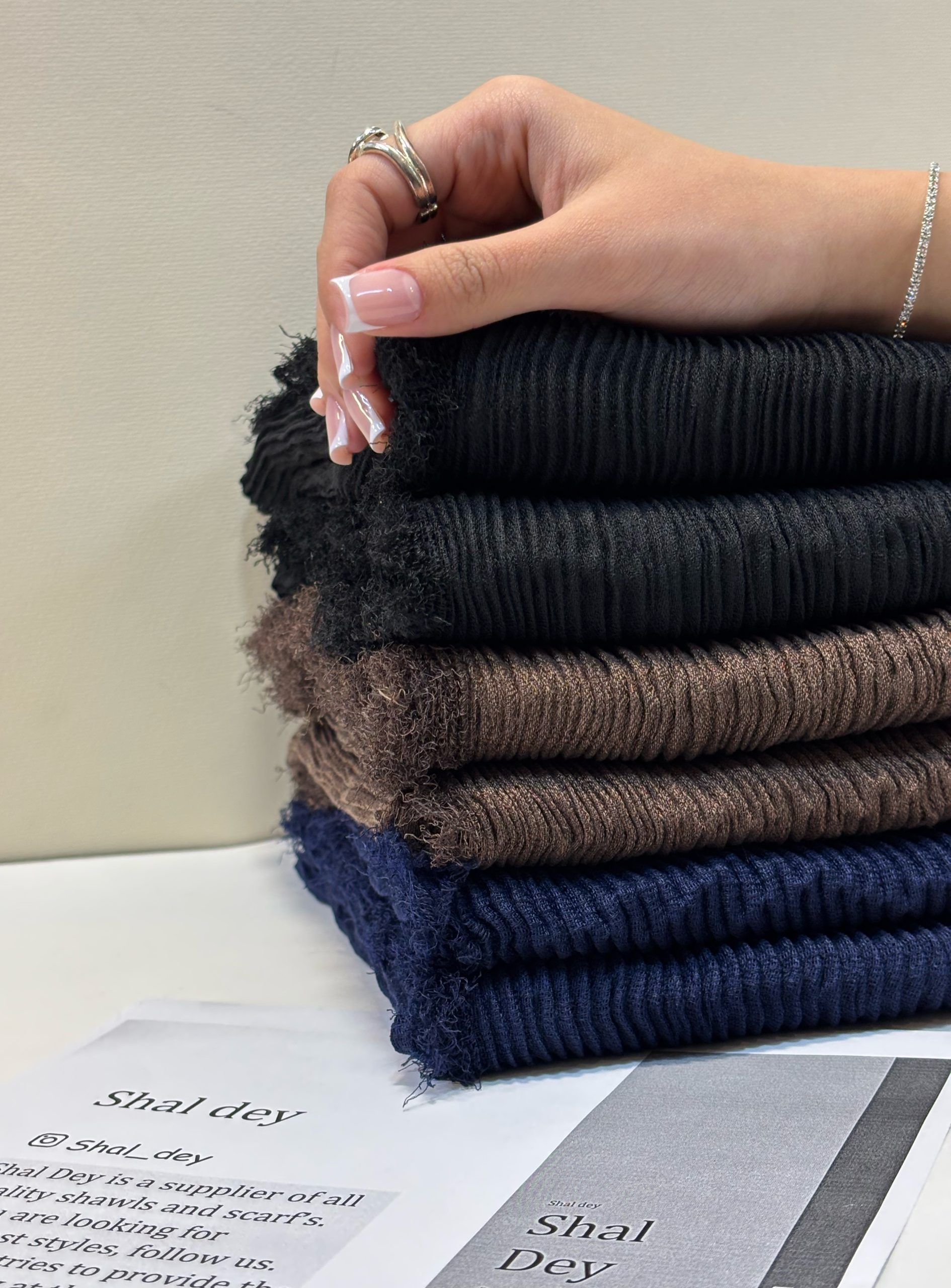 دور ریش عکس اول.